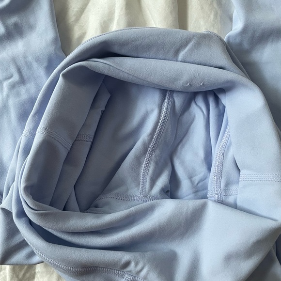Like new lululemon wunder leggings - Picture 5 of 7